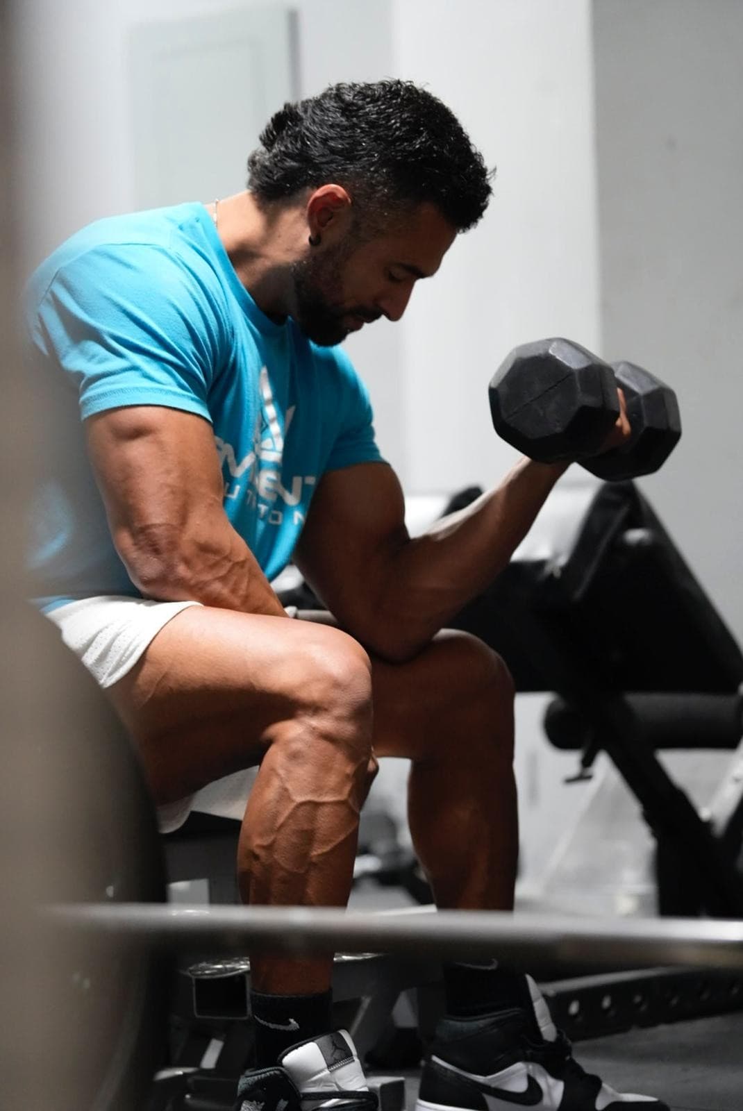 Brent Billue training — concentration curl